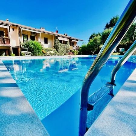 Residenza Riviera Degli Olivi Apartment Torri Del Benaco Bagian luar foto