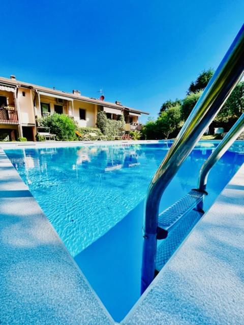 Residenza Riviera Degli Olivi Apartment Torri Del Benaco Bagian luar foto