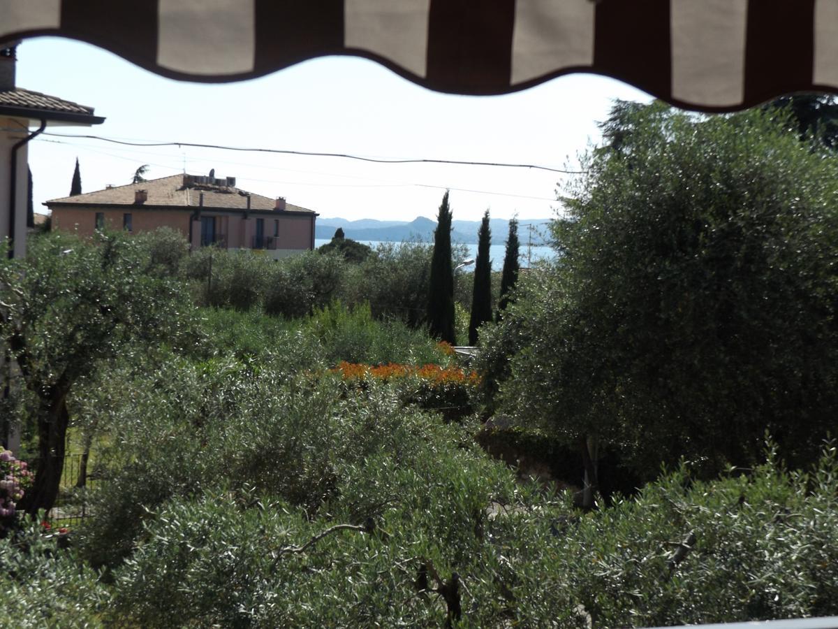 Residenza Riviera Degli Olivi Apartment Torri Del Benaco Bagian luar foto