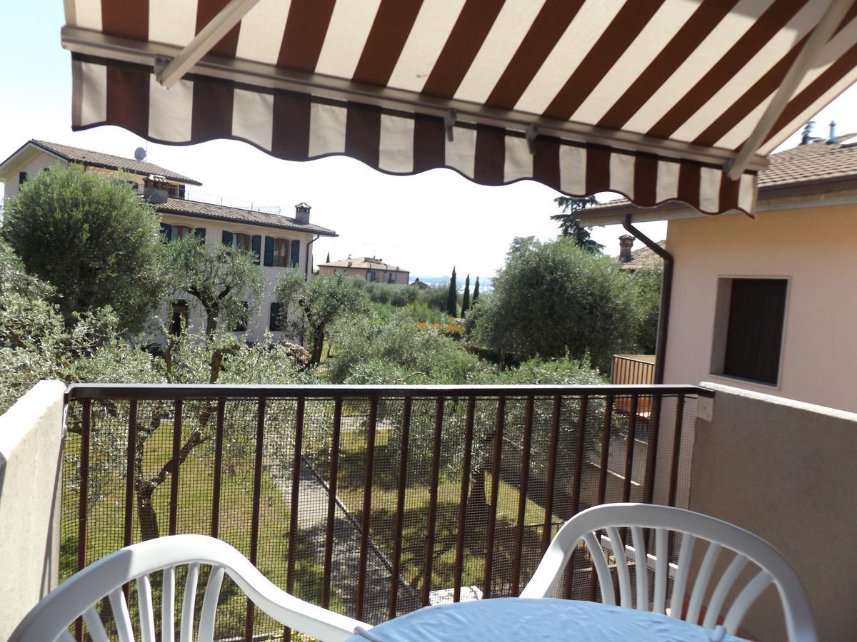 Residenza Riviera Degli Olivi Apartment Torri Del Benaco Bagian luar foto