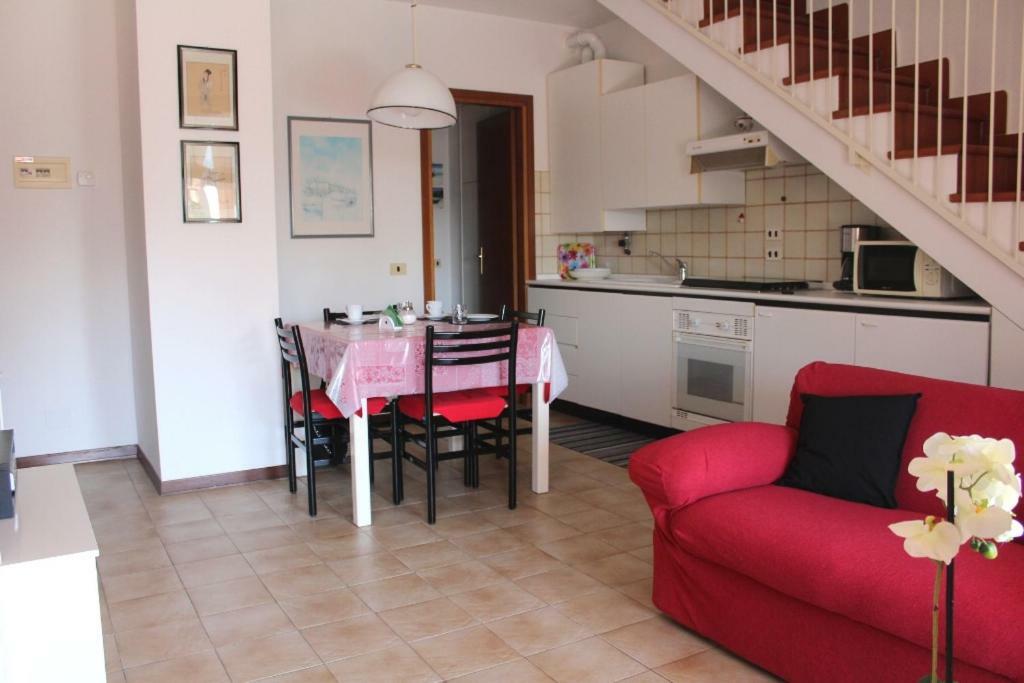 Residenza Riviera Degli Olivi Apartment Torri Del Benaco Bagian luar foto